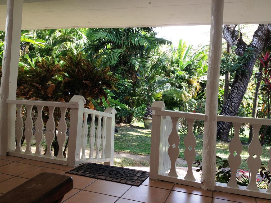 Beau Vallon Bungalows Esterno foto