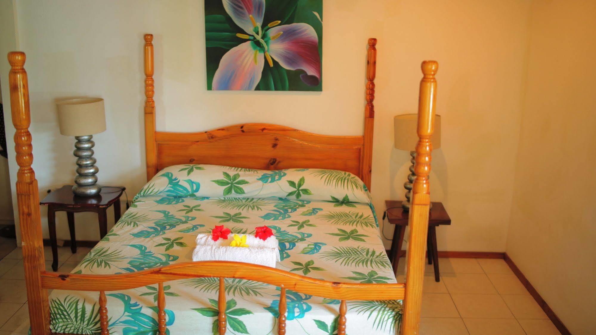 Beau Vallon Bungalows Esterno foto